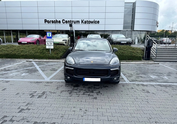 Porsche Cayenne cena 185000 przebieg: 248000, rok produkcji 2016 z Tychy małe 56